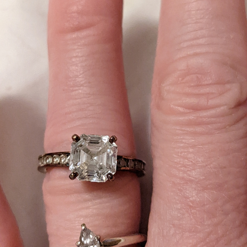 Moissonite 925 ascher cut 1 CT ring